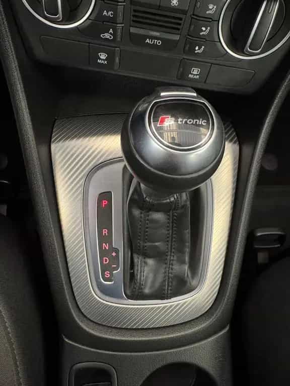 Audi Q3 design+2Hand+PDC+NAV+8Fach+V.Hist. 10/2017-photo-36