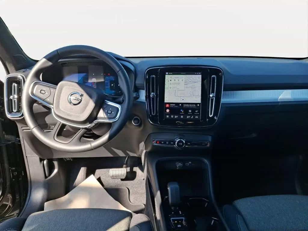 Volvo XC40 B3 Black Edition Plus 360° PANO AHK LED 20" 04/2025-photo-11
