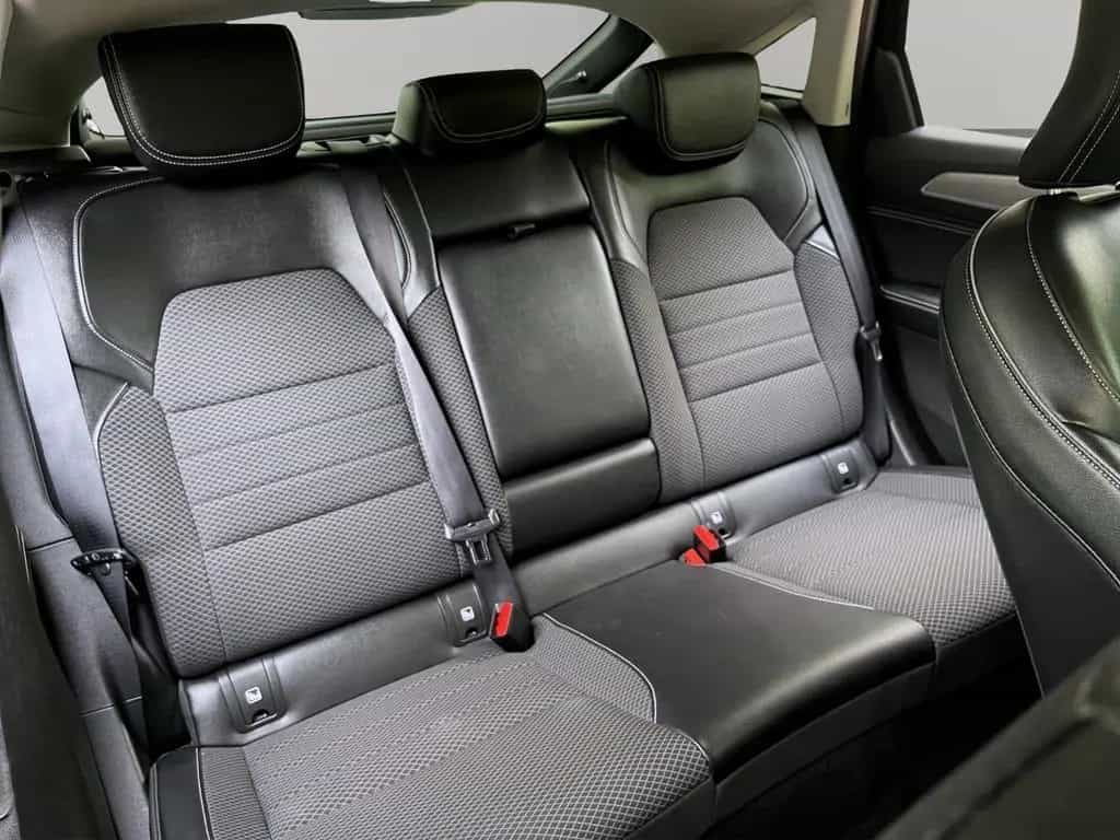 Renault Arkana TECHNO 1,4 AUTOM KAM VIRTUAL ACC GARANTIE 08/2023-photo-27