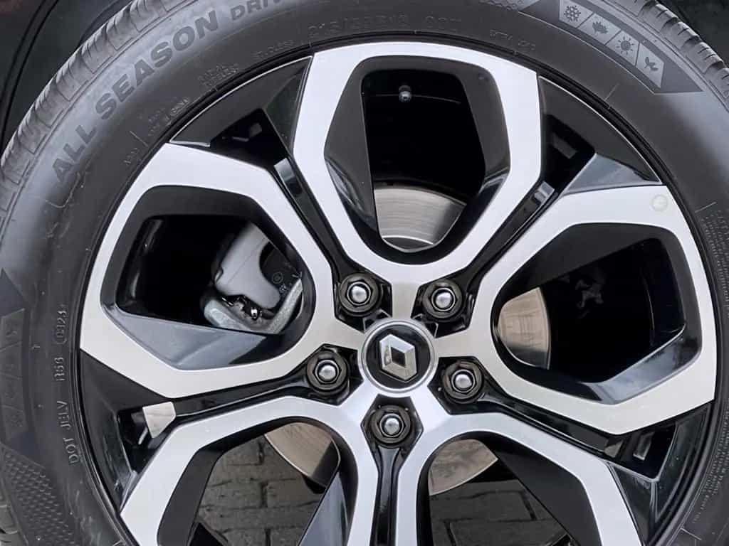 Renault Arkana TECHNO 1,4 AUTOM KAM VIRTUAL ACC GARANTIE 08/2023-photo-35