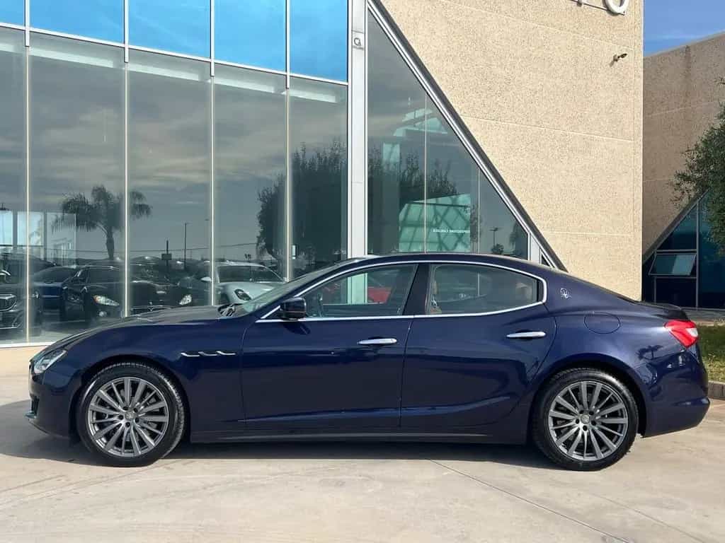 Maserati Ghibli 3.0 V6 ds Granlusso 250cv 08/2020-photo-1