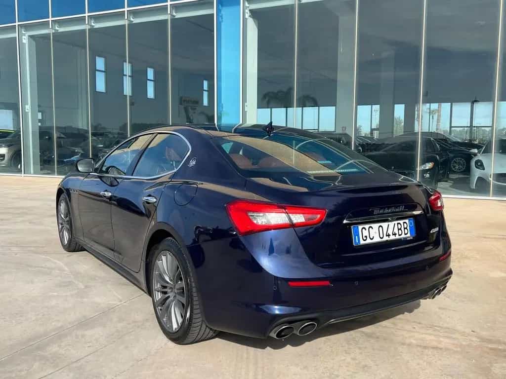 Maserati Ghibli 3.0 V6 ds Granlusso 250cv 08/2020-photo-2