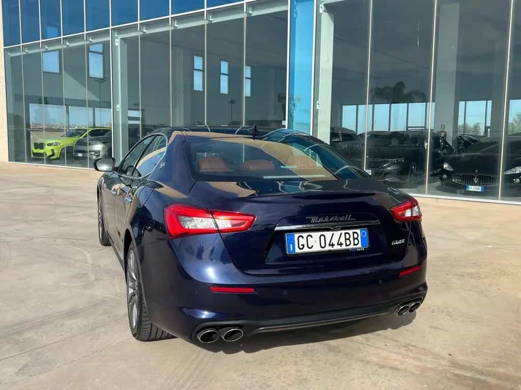 Maserati Ghibli 3.0 V6 ds Granlusso 250cv 08/2020-photo-3