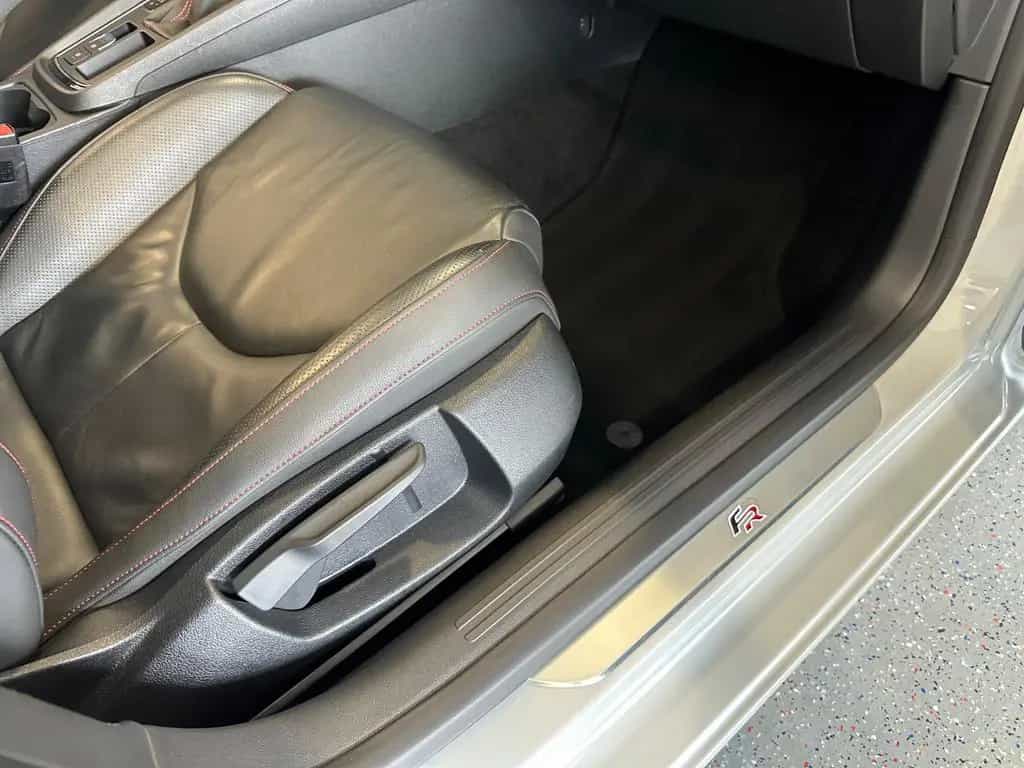 Seat Leon FR|Aut.|Pano|Leder|Beats|ACC|DAB|Garantie 12/2018-photo-30