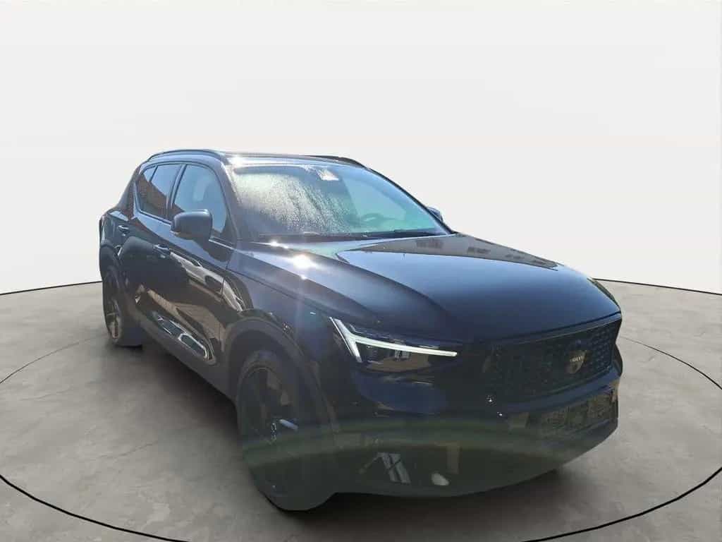 Volvo XC40 B3 Black Edition Plus 360° PANO AHK LED 20" 04/2025-photo-0