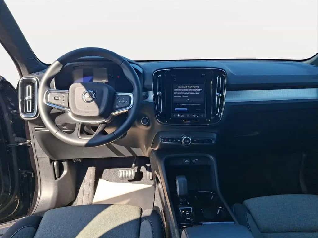 Volvo XC40 B3 Black Edition Plus 360° PANO AHK LED 20" 04/2025-photo-11