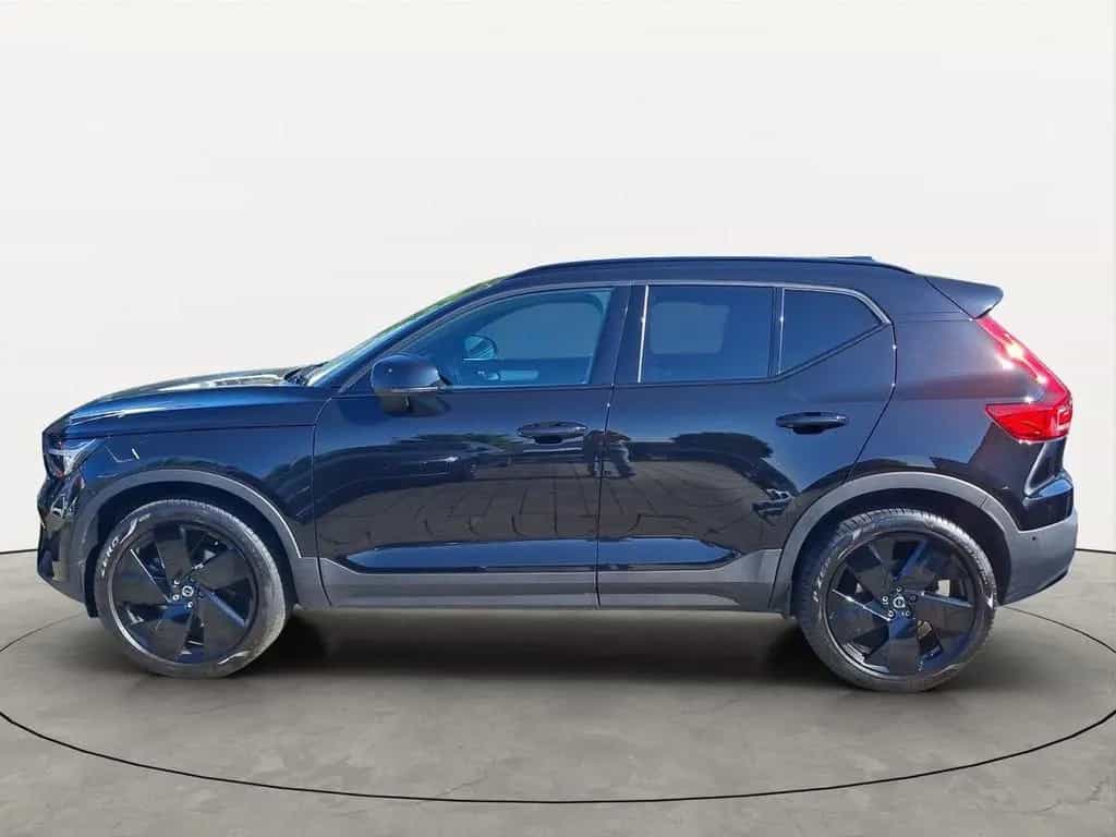 Volvo XC40 B3 Black Edition Plus 360° PANO AHK LED 20" 04/2025-photo-5