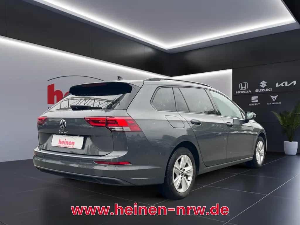 Volkswagen Golf VIII Variant 2.0 TDI Life DSG NAVI LED AHK 08/2021-photo-3