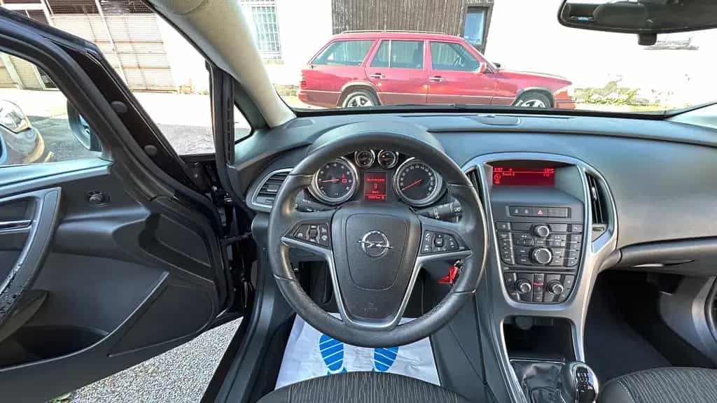 Opel Astra J 1.4 Turbo 2.Hand 10/2014-photo-30