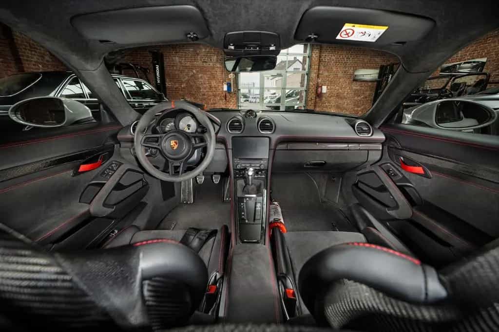 Porsche GT4 Clubsport Bose Approved SchalensitzeSchalter 07/2021-photo-4
