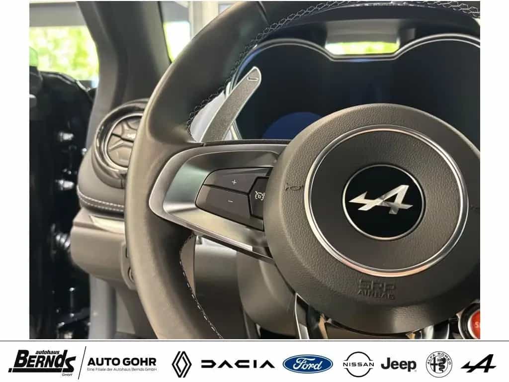 Alpine A110 GT Carbon Kamera Focal HiFi Noir Profond 02/2024-photo-12