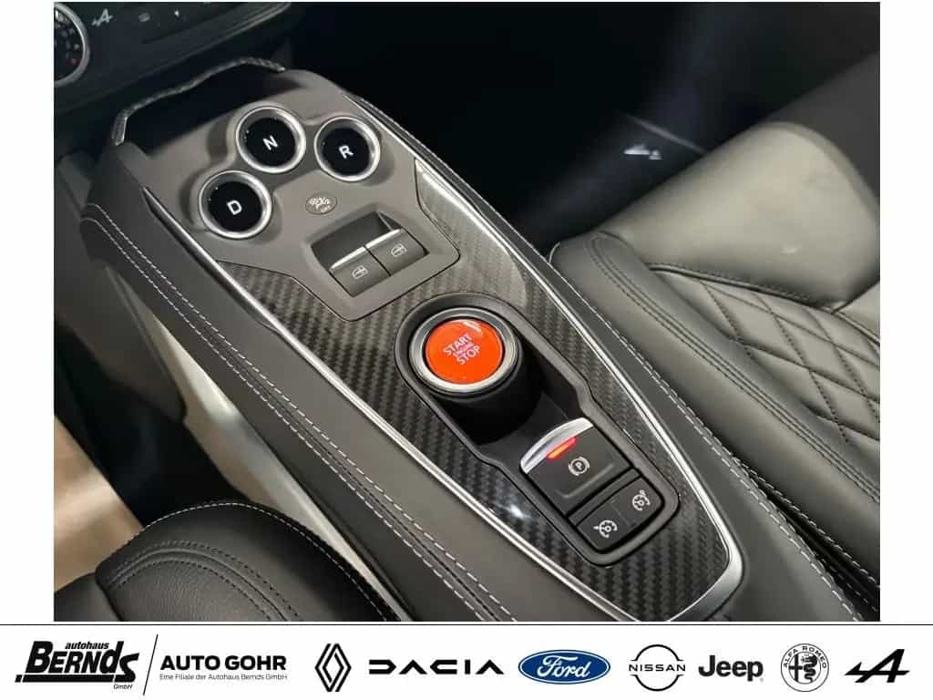 Alpine A110 GT Carbon Kamera Focal HiFi Noir Profond 02/2024-photo-18