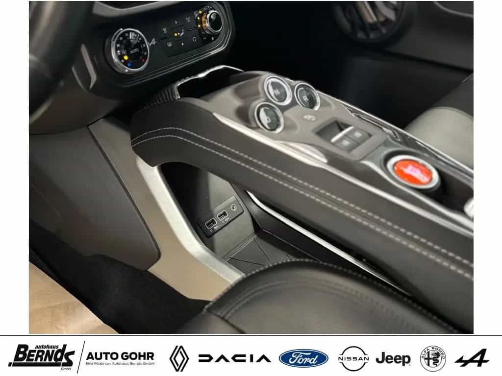 Alpine A110 GT Carbon Kamera Focal HiFi Noir Profond 02/2024-photo-20