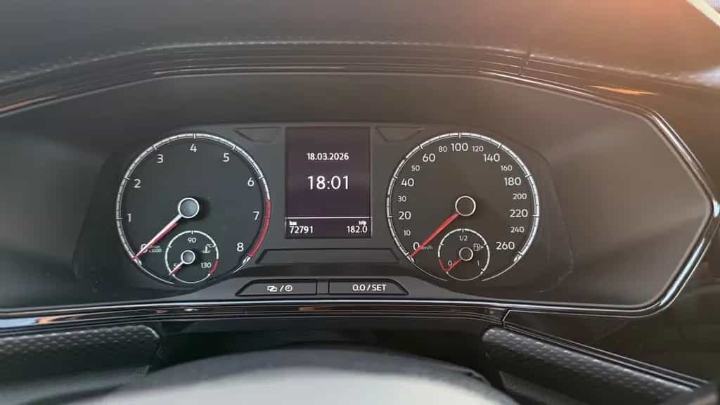 Volkswagen T-Cross Life / incl. Garantie / 2 Jahre HU frei 03/2022-photo-2
