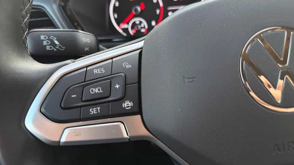 Volkswagen T-Cross Life / incl. Garantie / 2 Jahre HU frei 03/2022-photo-34