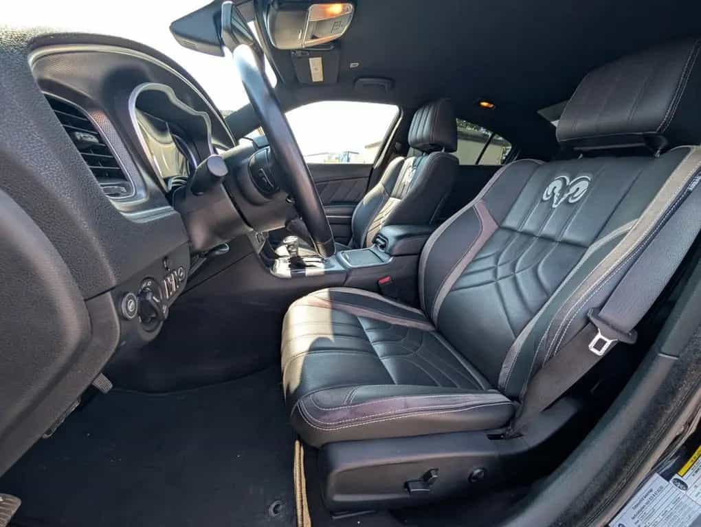 Dodge Charger 3,6l SXT - PLUS*LEDER*KAMERA*GAS-ANLAG*H 10/2017-photo-5