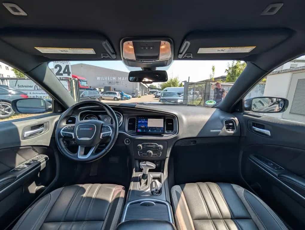 Dodge Charger 3,6l SXT - PLUS*LEDER*KAMERA*GAS-ANLAG*H 10/2017-photo-6