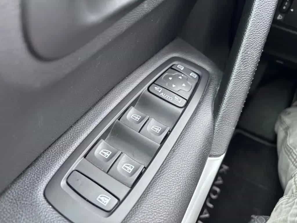 Renault Kadjar Bose Edition 1.Hd.Sitzh. Navi LED AHK 09/2019-photo-18