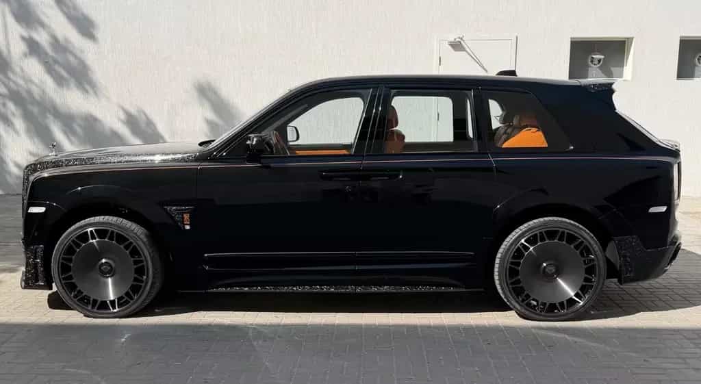 Rolls-Royce Cullinan Onyx Concept null-photo-1