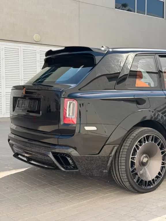 Rolls-Royce Cullinan Onyx Concept null-photo-11