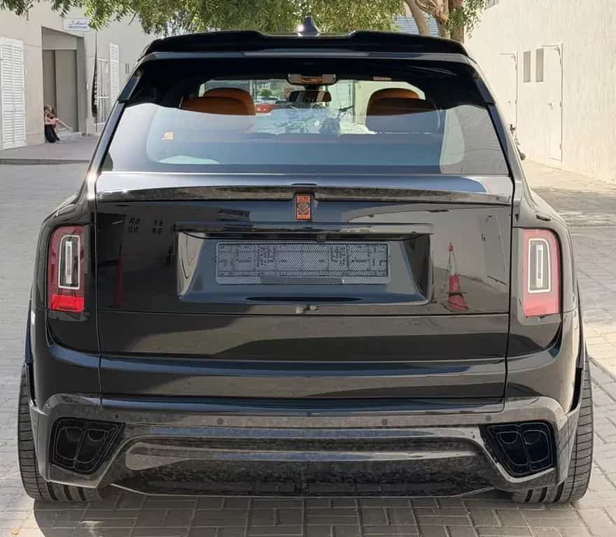 Rolls-Royce Cullinan Onyx Concept null-photo-17