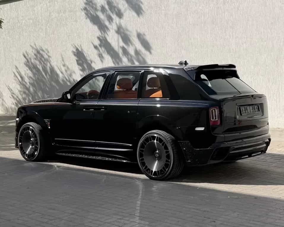 Rolls-Royce Cullinan Onyx Concept null-photo-4