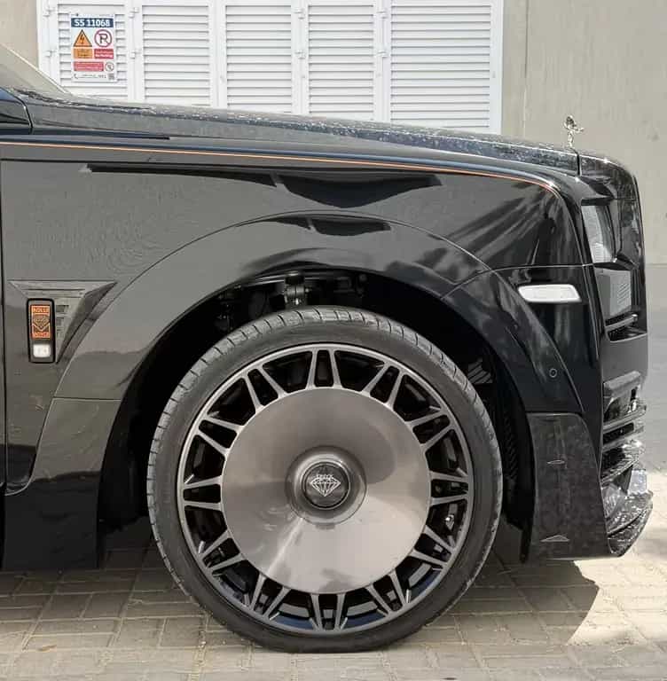Rolls-Royce Cullinan Onyx Concept null-photo-9