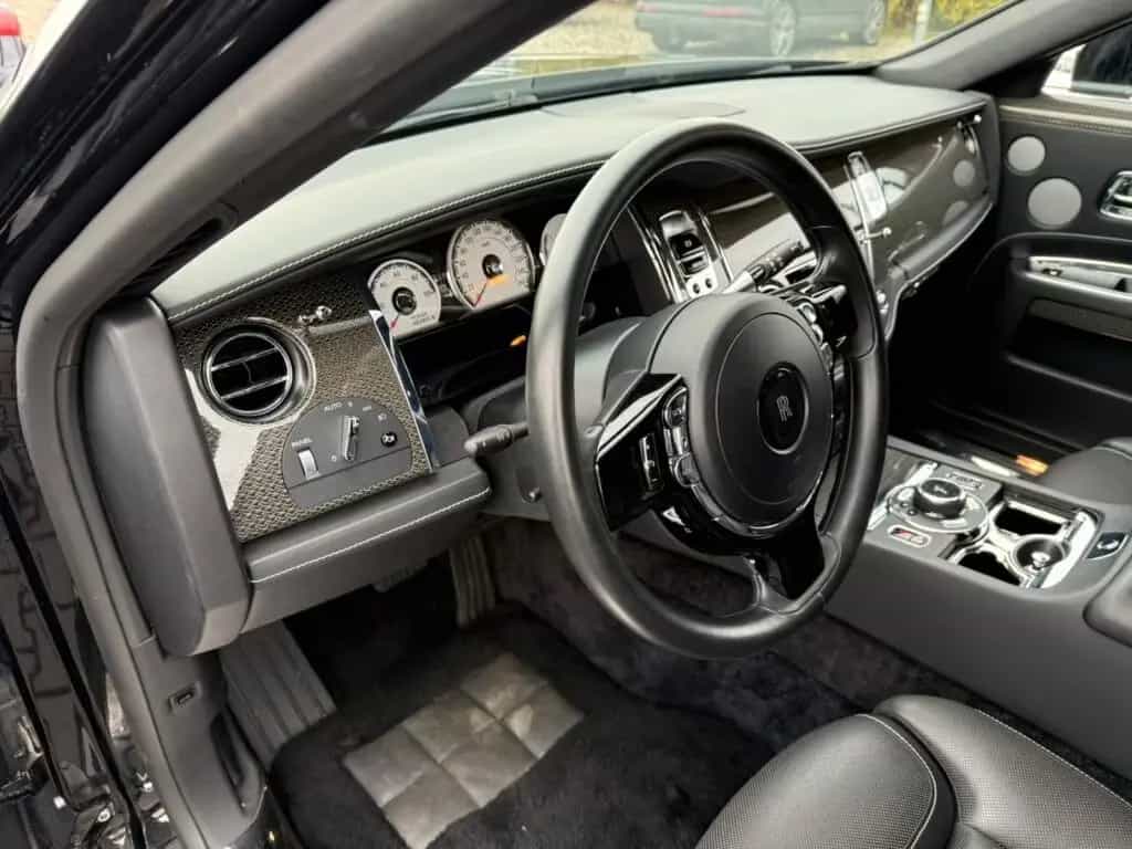 Rolls-Royce Ghost Black Badge FULL wie NEU 1 Hand TOP Sofort 07/2017-photo-13