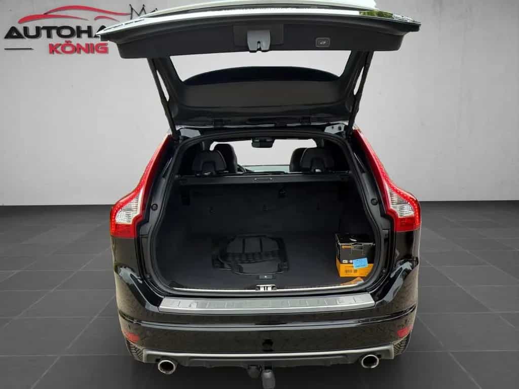 Volvo XC 60 XC60 Momentum AWD R-Design*Pano* 02/2016-photo-20