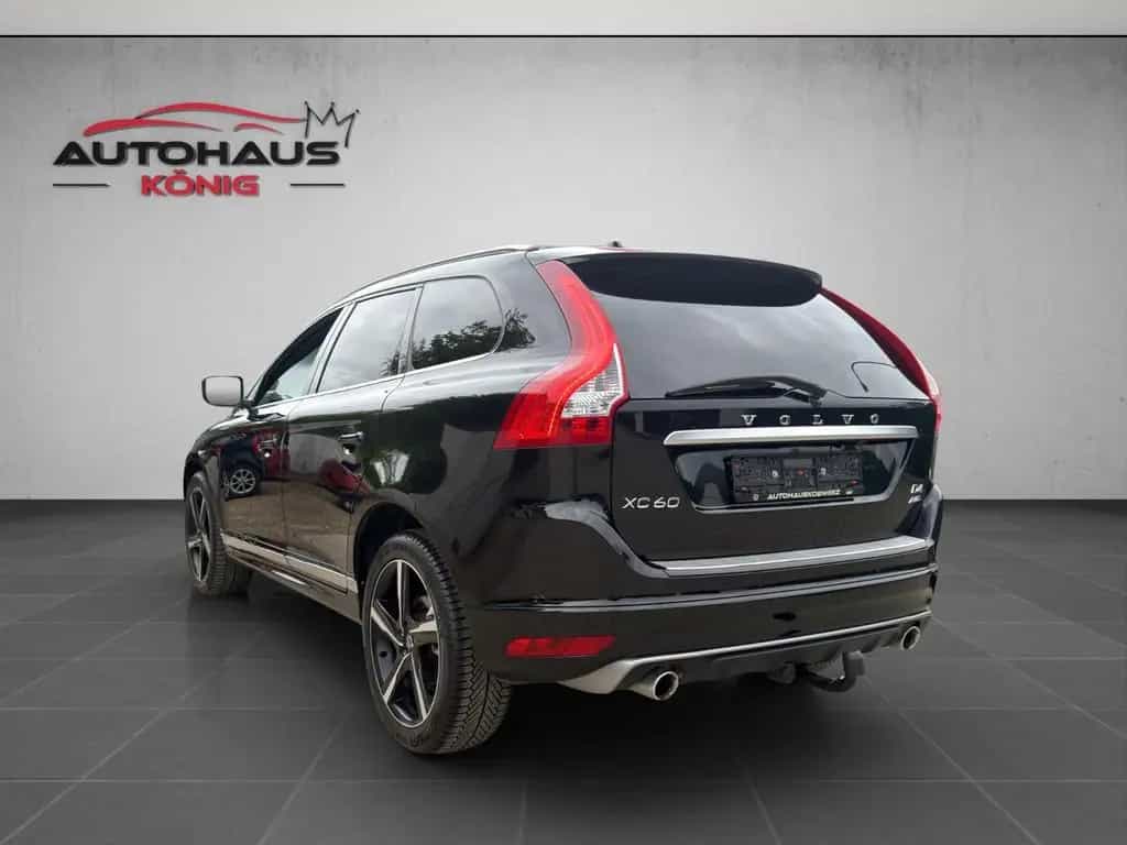 Volvo XC 60 XC60 Momentum AWD R-Design*Pano* 02/2016-photo-5