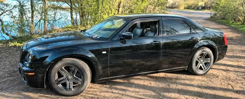Chrysler 300C 3.0 CRD Sedan - All Black 06/2008-photo-1