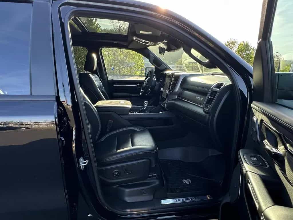 Dodge RAM 1500 Crew Cab TRX 6.2l Supercharged V8 02/2023-photo-6