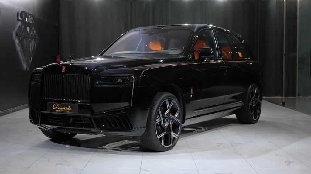 Rolls-Royce Cullinan Series II null-photo-2