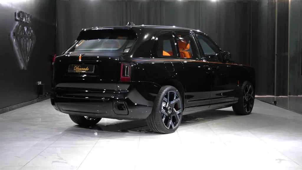 Rolls-Royce Cullinan Series II null-photo-4