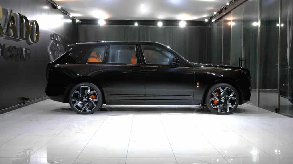 Rolls-Royce Cullinan Series II null-photo-6