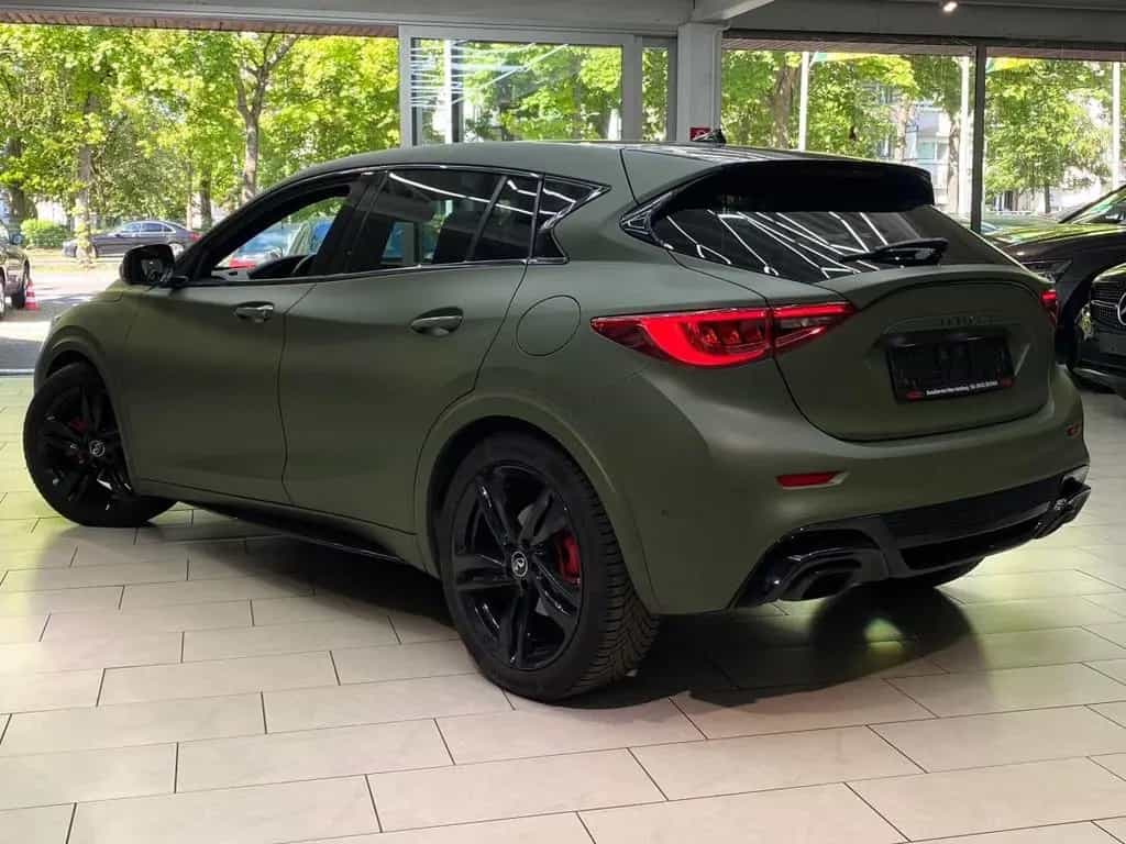 Infiniti Q30 2.2d City Black Edition AWD Leder Pano Navi RueF 05/2016-photo-4