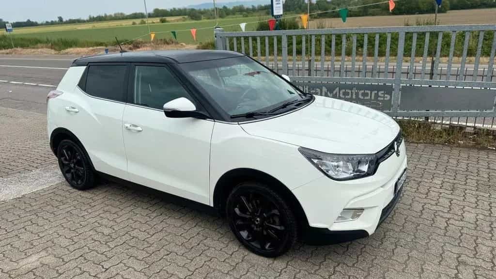 Ssangyong Tivoli 1.6d 2016 AUTOMATICA NEOP. 02/2016-photo-2