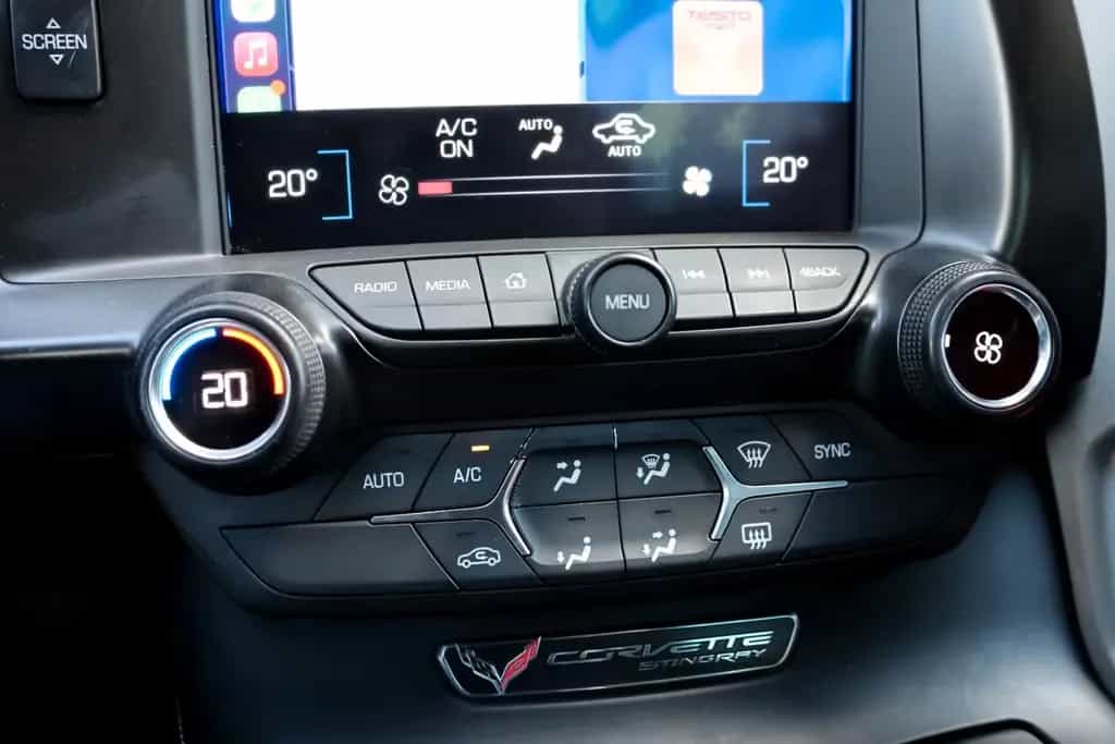 Corvette C7 6.2 V8 Stingray Targa/BOSÈ/CarPlay/Kamera/R19 10/2016-photo-33