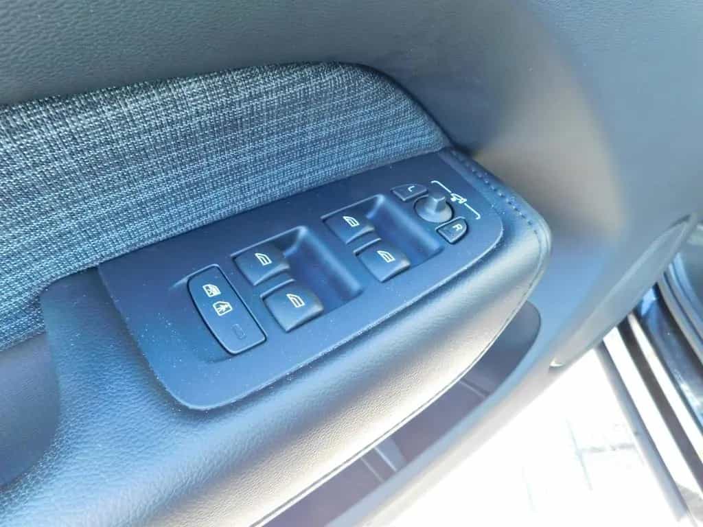 Volvo XC60 B4 D Core 01/2023-photo-18