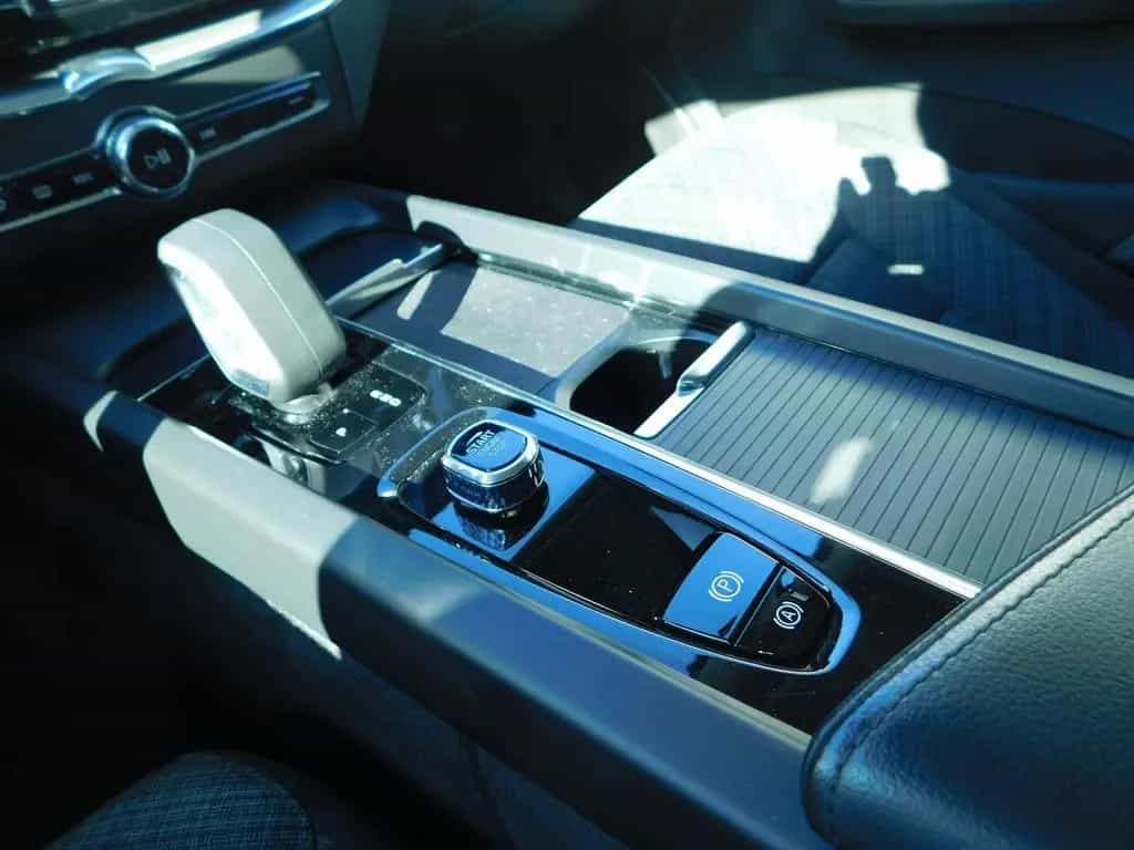 Volvo XC60 B4 D Core 01/2023-photo-19