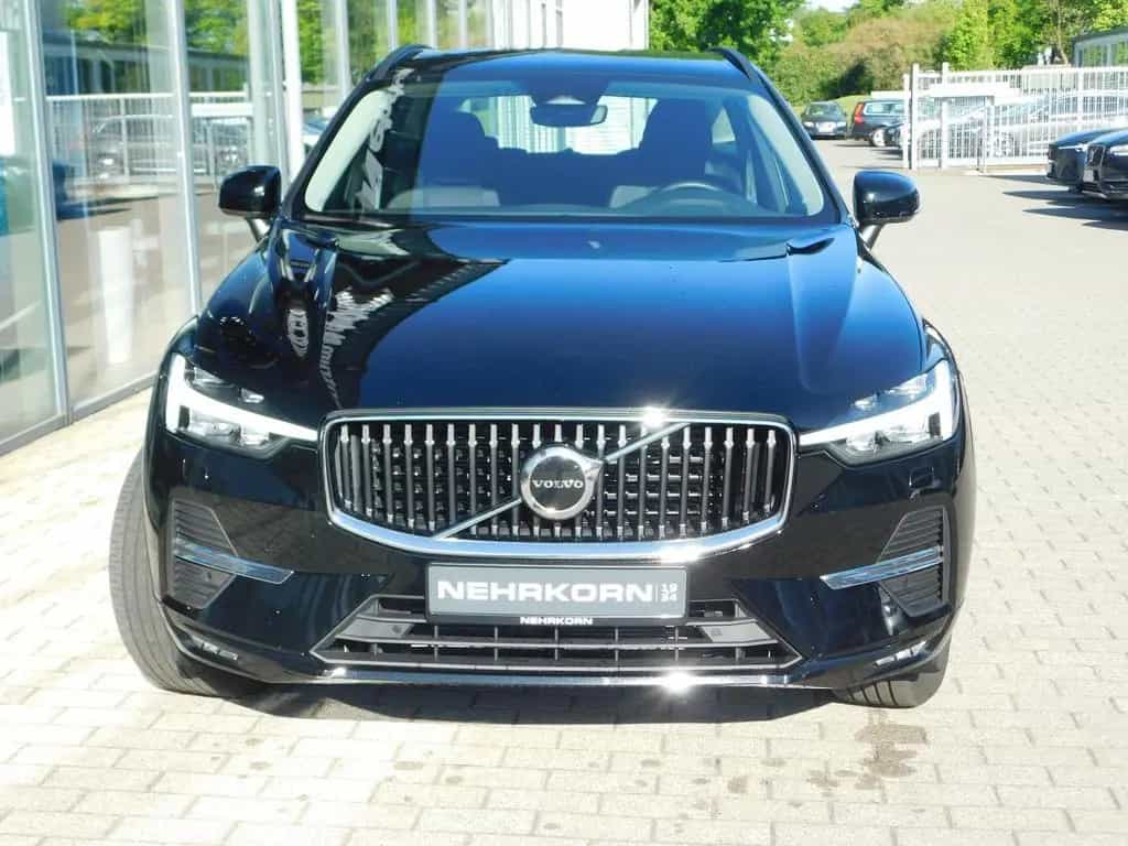 Volvo XC60 B4 D Core 01/2023-photo-2