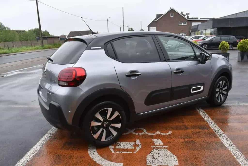 Citroën C3 1.2i Shine EAT6 7.000KM!!! ***DESTOCKAGE/B2B* 07/2021-photo-4