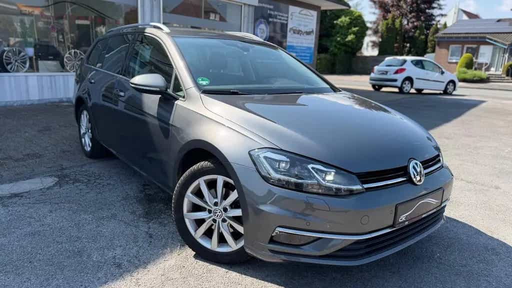 Volkswagen Golf VII Variant Highline Aut.*Navi*Xenon*Ahk* 11/2017-photo-1