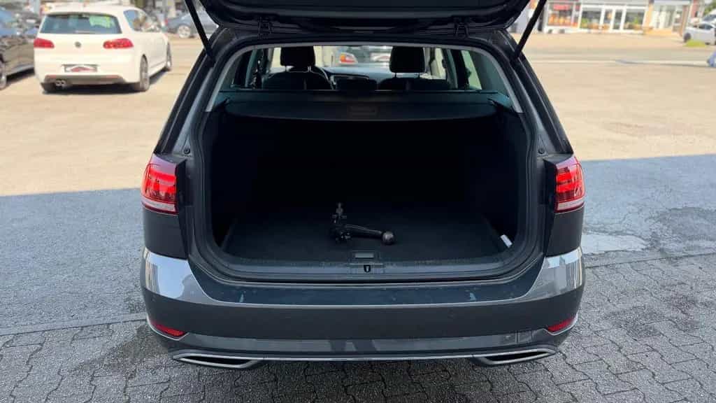 Volkswagen Golf VII Variant Highline Aut.*Navi*Xenon*Ahk* 11/2017-photo-10