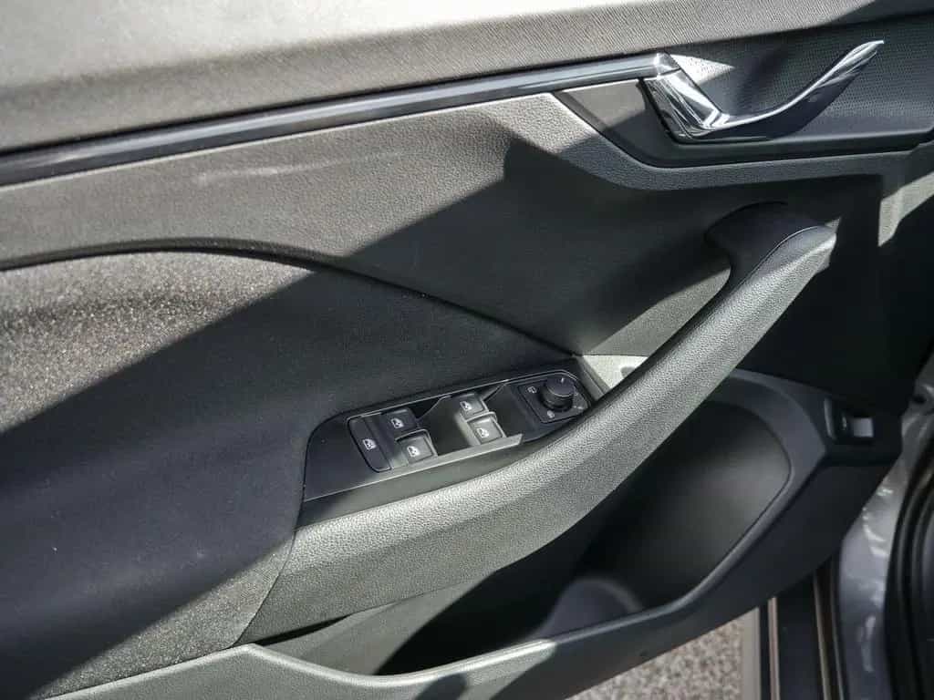 Skoda Kamiq Tour 1.0 TSI RFK|AHK|LED|ACC|SHZ|SmartLink 03/2026-photo-19