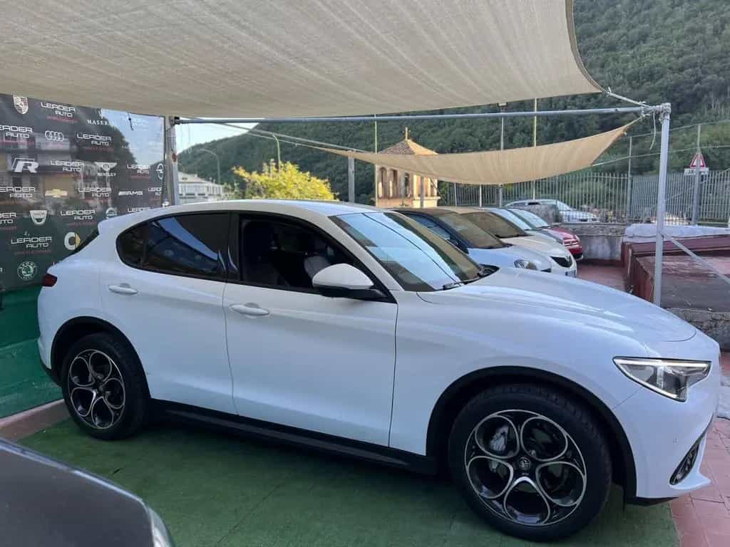 Alfa Romeo Stelvio 2.2 Turbodiesel 190 CV AT8 Q4 09/2022-photo-4