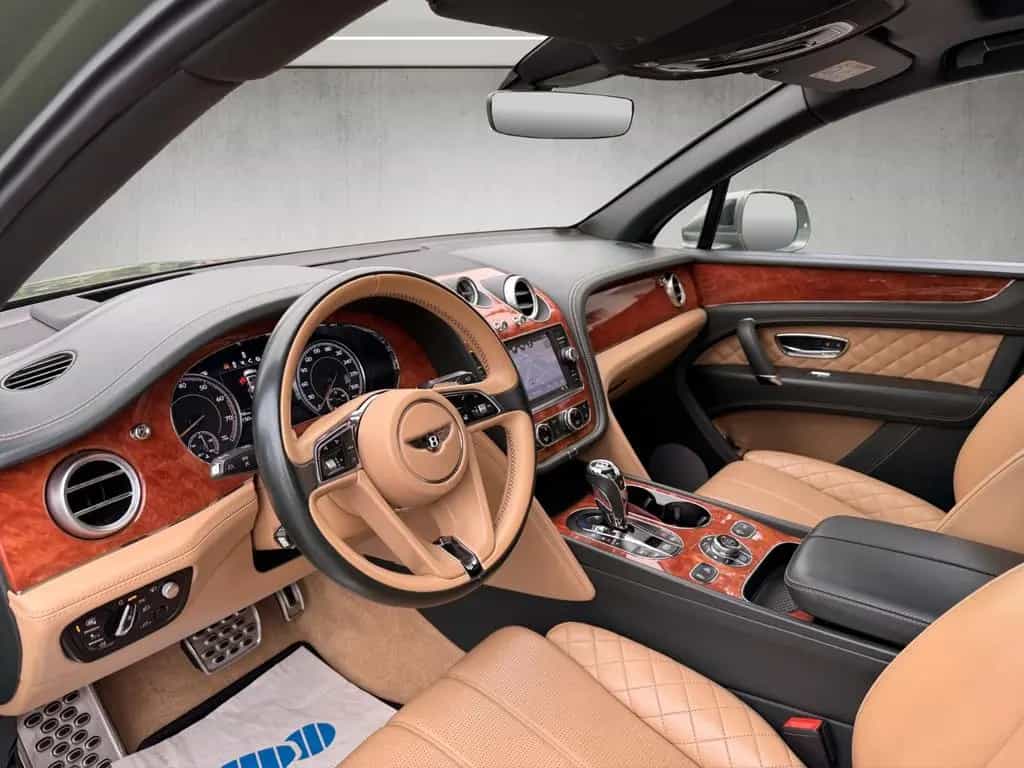 Bentley Bentayga 6.0 W12 4WD*Carbon*Pano*Nachtsicht 07/2017-photo-4
