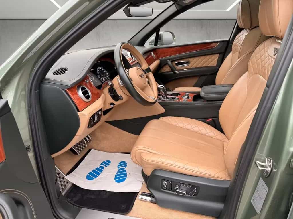 Bentley Bentayga 6.0 W12 4WD*Carbon*Pano*Nachtsicht 07/2017-photo-6