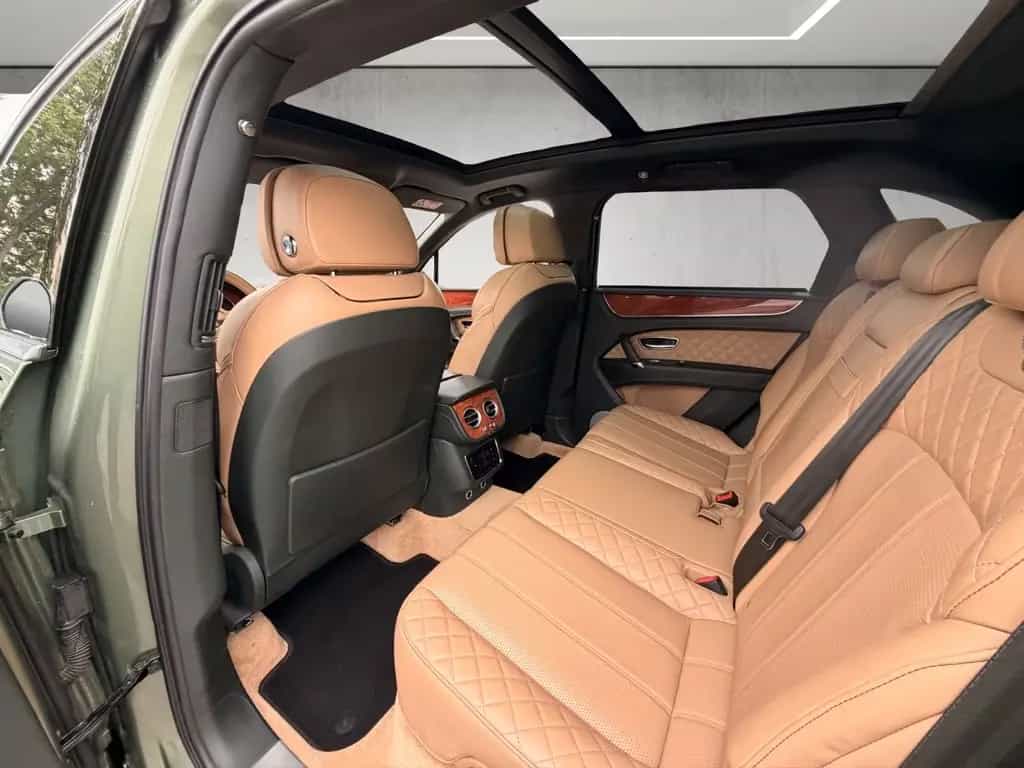 Bentley Bentayga 6.0 W12 4WD*Carbon*Pano*Nachtsicht 07/2017-photo-7