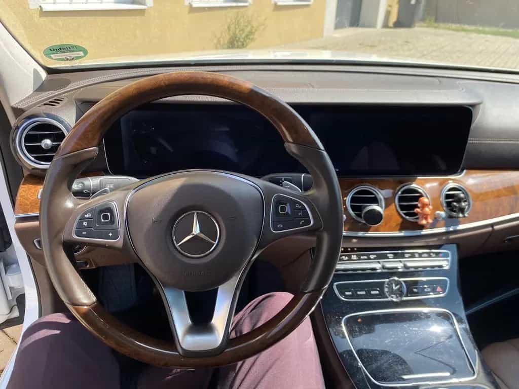 Mercedes-Benz E 250 T Autom. - 05/2019-photo-9